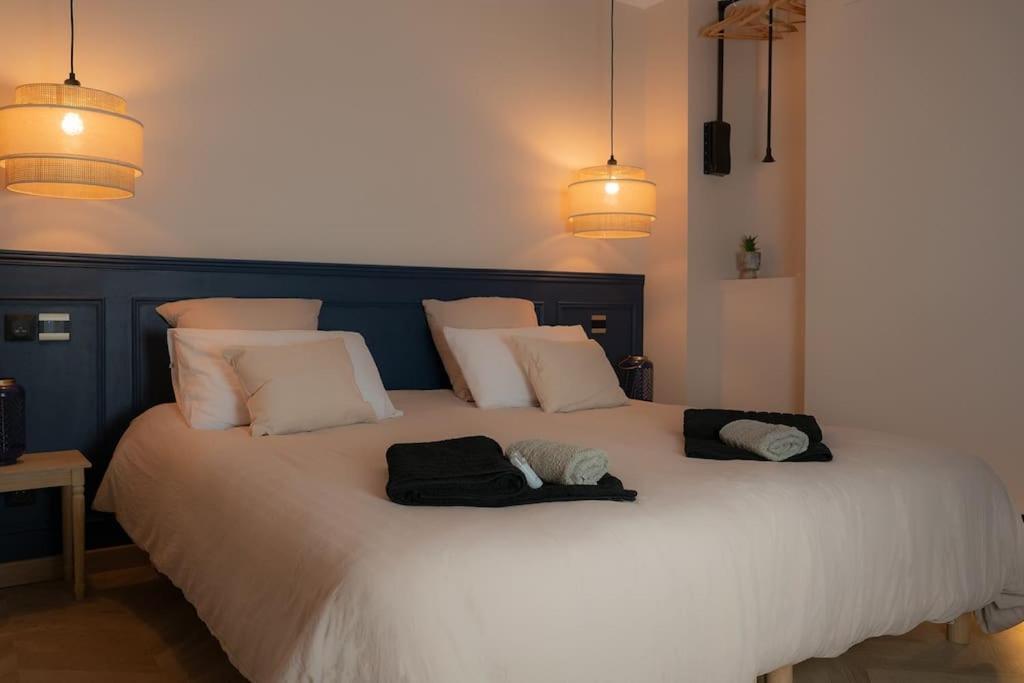 Suite De Luxe Jacuzzi Balneo,King Size Bed Collobrières Eksteriør bilde