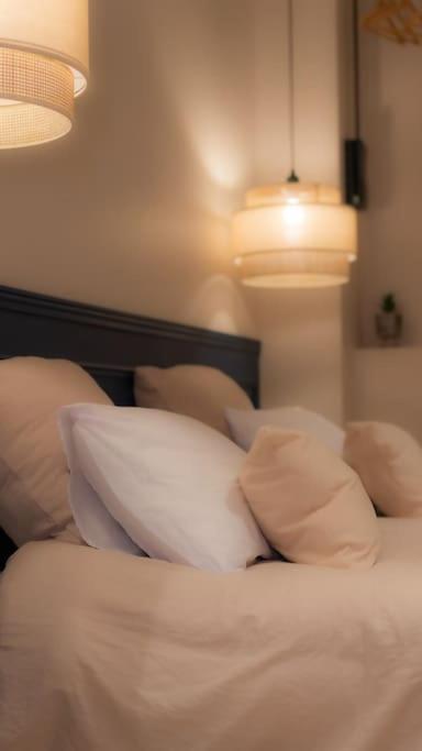 Suite De Luxe Jacuzzi Balneo,King Size Bed Collobrières Eksteriør bilde