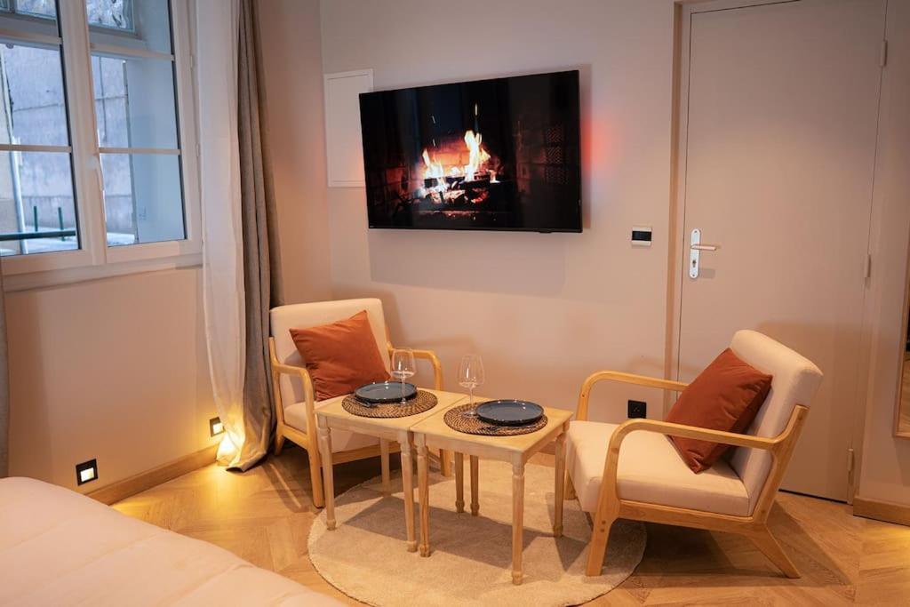 Suite De Luxe Jacuzzi Balneo,King Size Bed Collobrières Eksteriør bilde